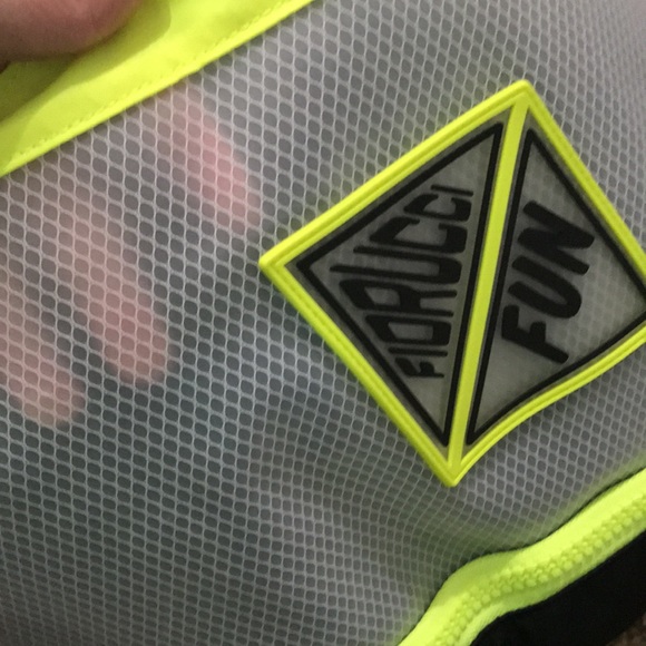 Like New Fiorucci x Fun Bucket/Backpack bag!🖤💛 - Picture 5 of 12
